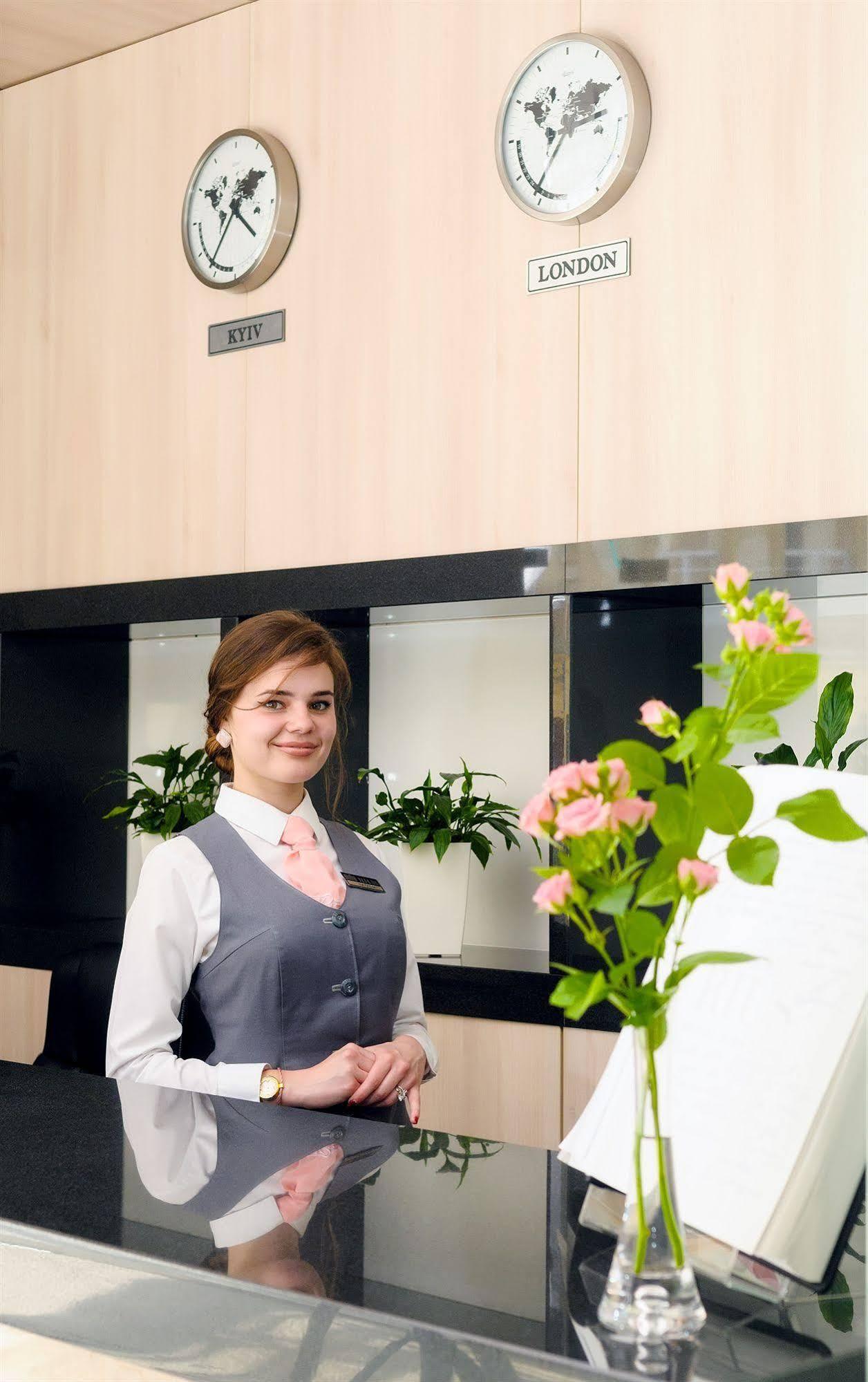 Rius Hotel リヴィウ エクステリア 写真