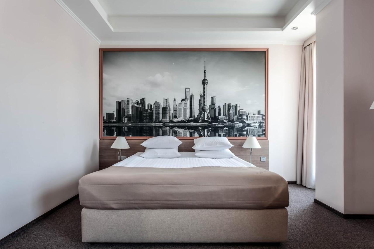 Rius Hotel リヴィウ エクステリア 写真