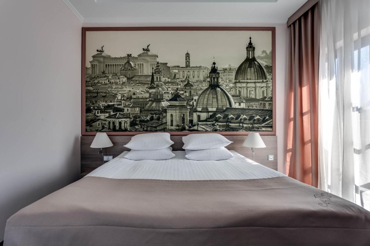 Rius Hotel リヴィウ エクステリア 写真