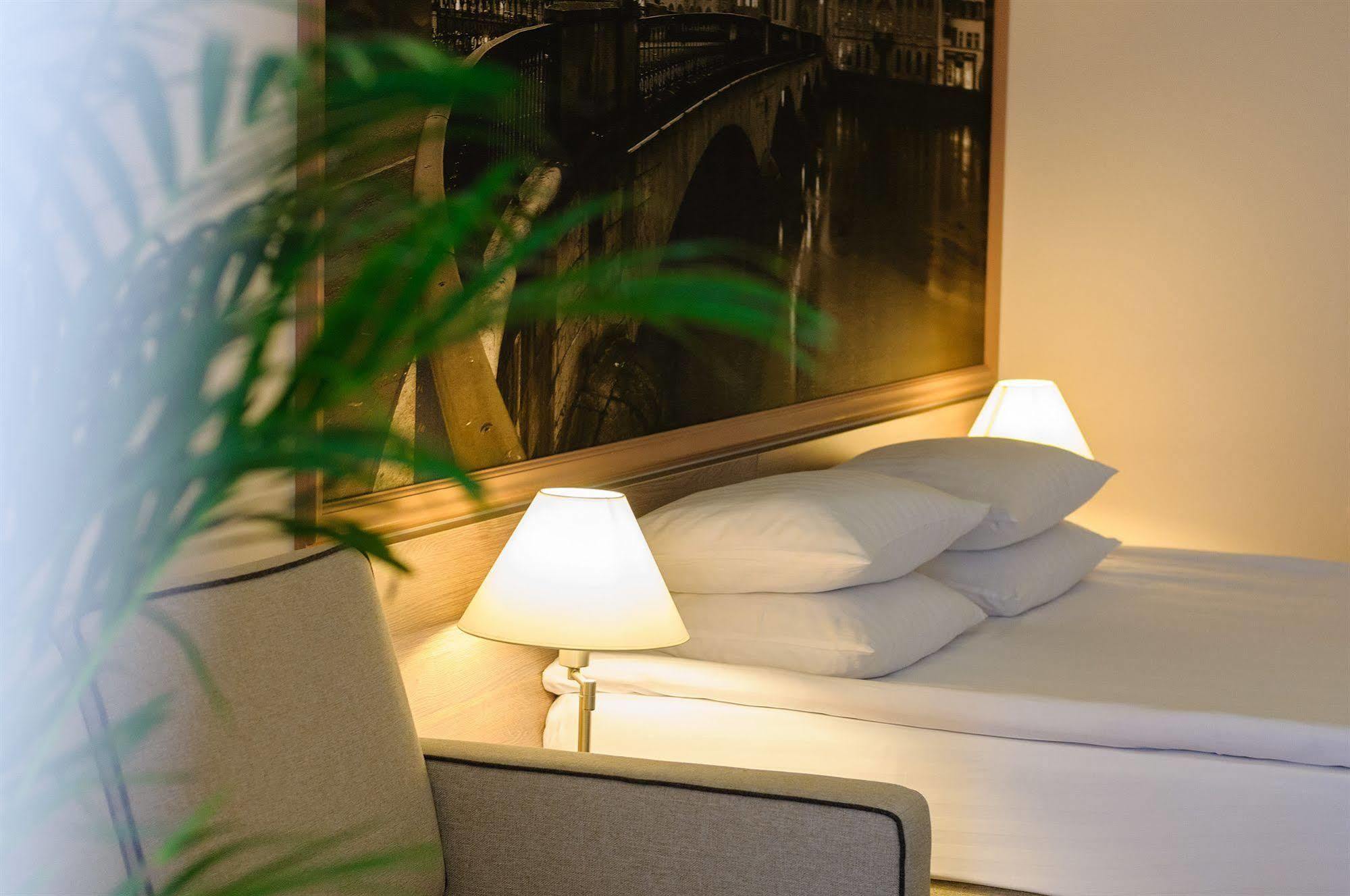 Rius Hotel リヴィウ エクステリア 写真